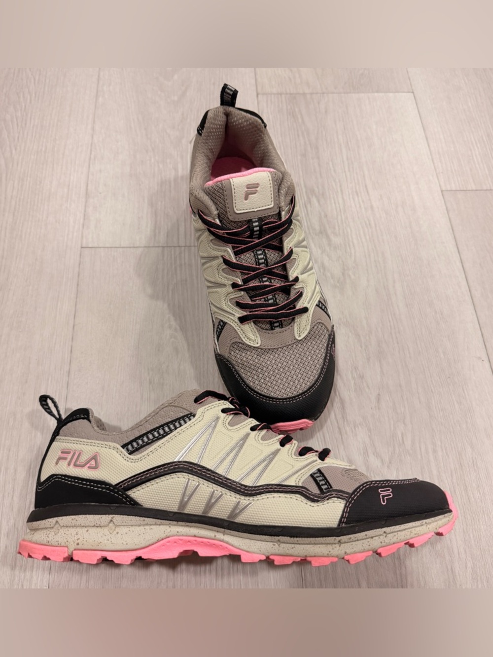 Fila Evergrand Trail Running Sneakers Tan Black Pink Mesh Women’s Size 10